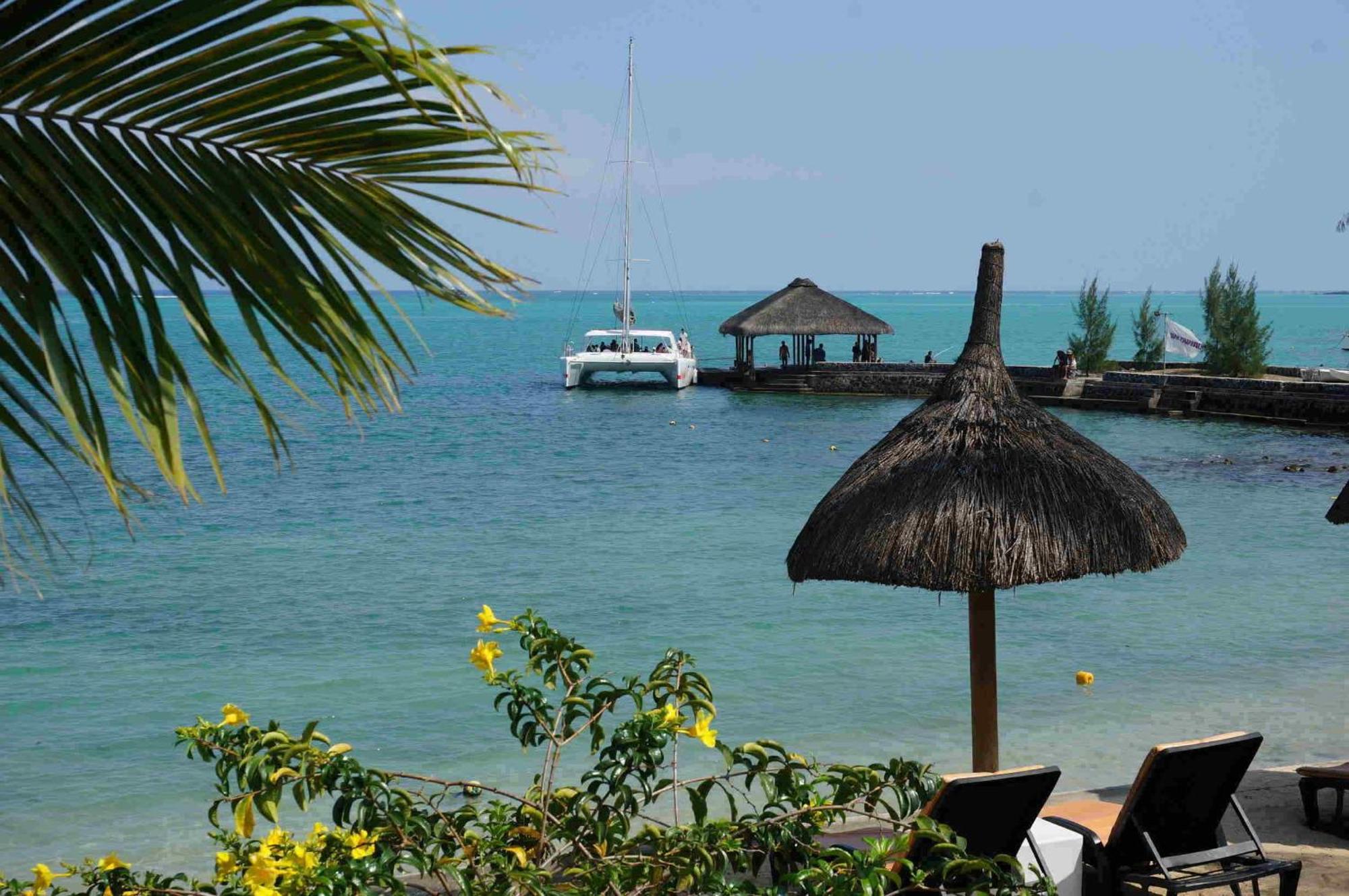 Coral Azur Beach Resort Mont Choisy Exterior photo